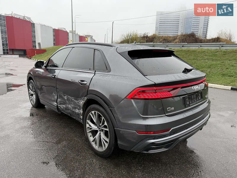 Позашляховик / Кросовер Audi Q8 2021 в Києві