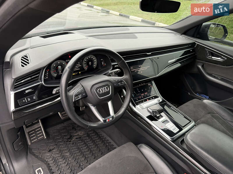 Позашляховик / Кросовер Audi Q8 2021 в Києві