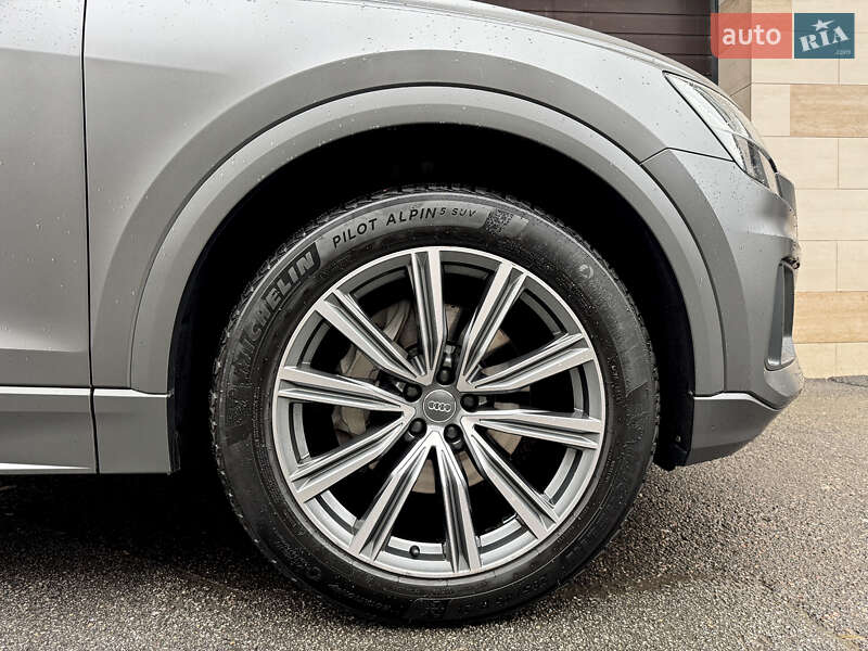 Позашляховик / Кросовер Audi Q8 2018 в Києві фото 16 Позашляховик / Кросовер Audi Q8 2018 в Києві