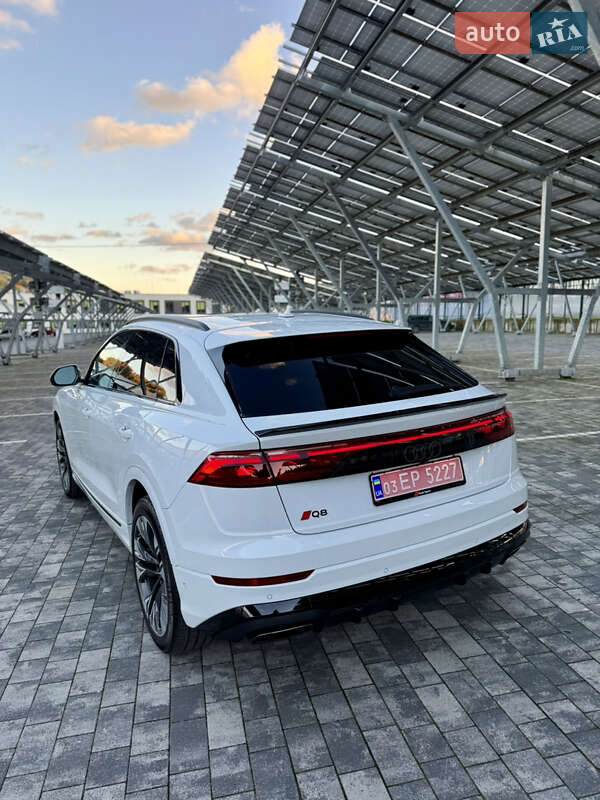 Позашляховик / Кросовер Audi Q8 2024 в Львові