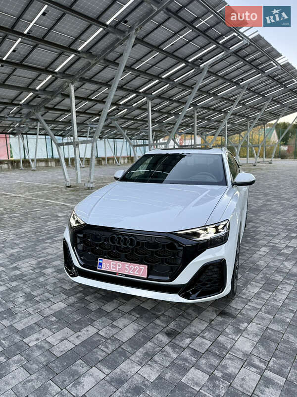 Позашляховик / Кросовер Audi Q8 2024 в Львові