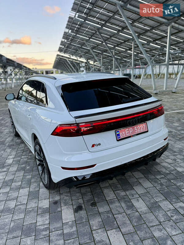 Позашляховик / Кросовер Audi Q8 2024 в Львові