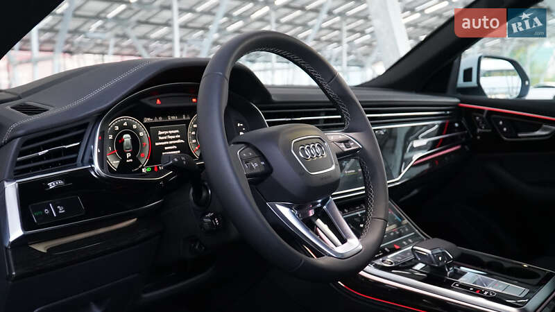 Позашляховик / Кросовер Audi Q8 2024 в Львові