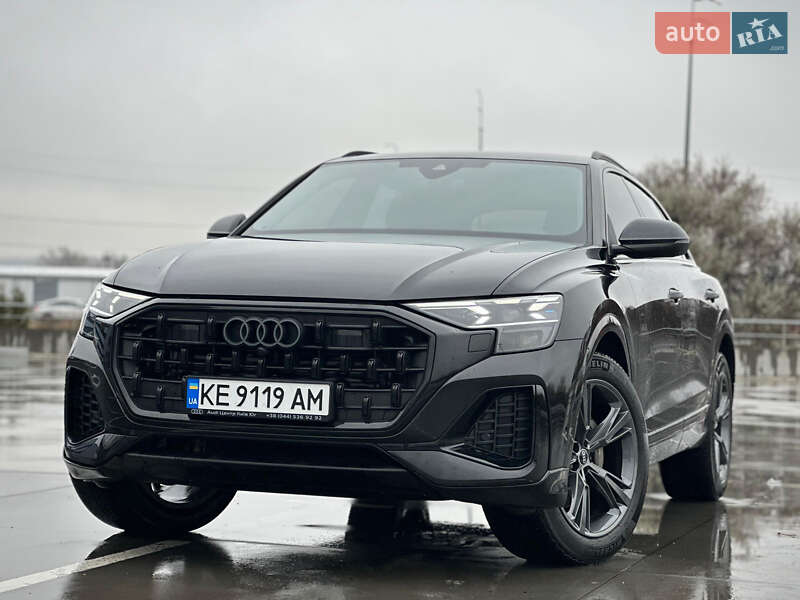 Внедорожник / Кроссовер Audi Q8 2024 в Киеве