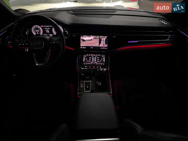 Внедорожник / Кроссовер Audi Q8 2019 в Киеве