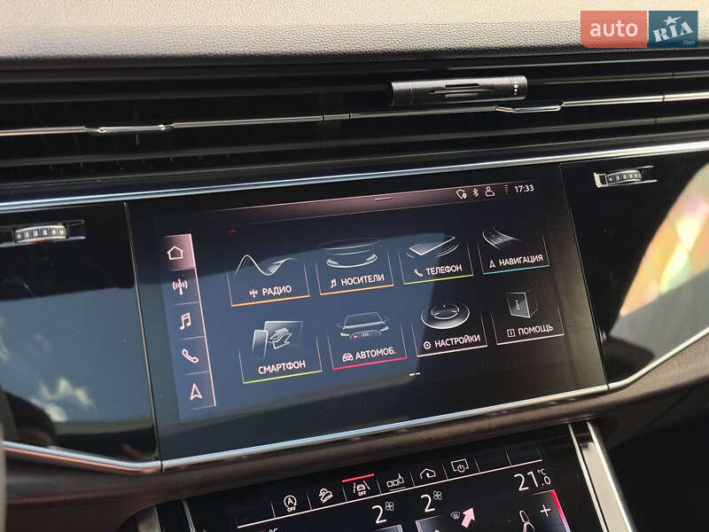 Внедорожник / Кроссовер Audi Q8 2019 в Киеве