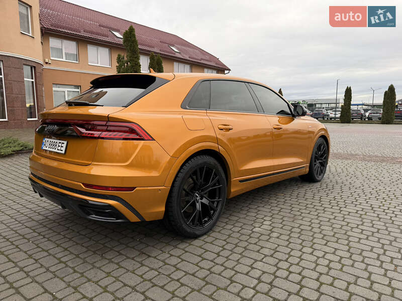 Позашляховик / Кросовер Audi Q8 2018 в Мукачевому