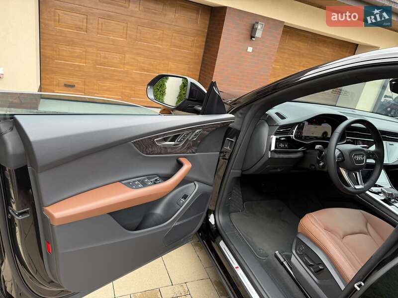 Внедорожник / Кроссовер Audi Q8 2025 в Львове