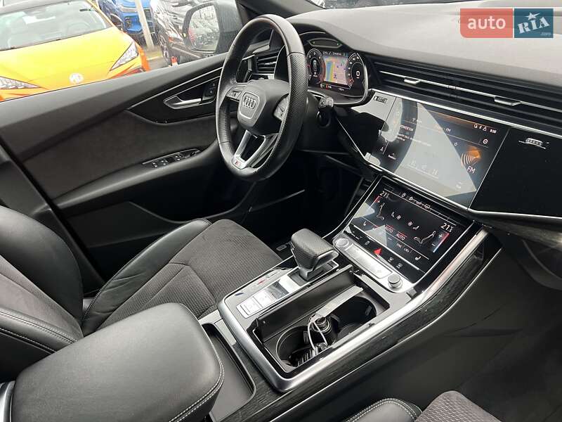 Внедорожник / Кроссовер Audi Q8 2019 в Киеве