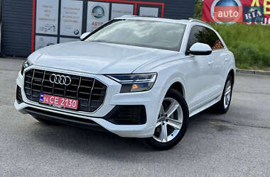 Позашляховик / Кросовер Audi Q8 2018 в Авангарді