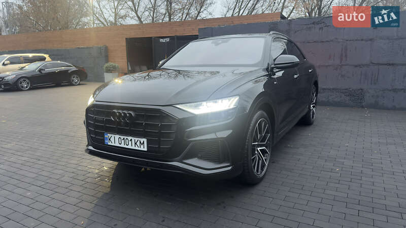 Внедорожник / Кроссовер Audi Q8 2018 в Киеве