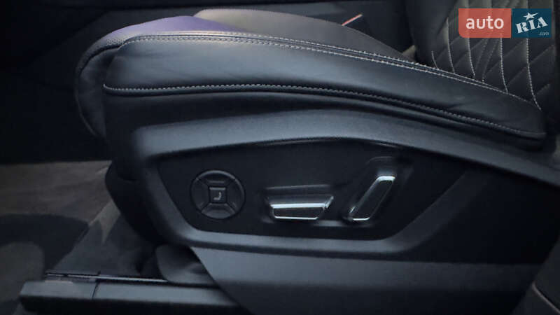 Внедорожник / Кроссовер Audi Q8 2018 в Киеве