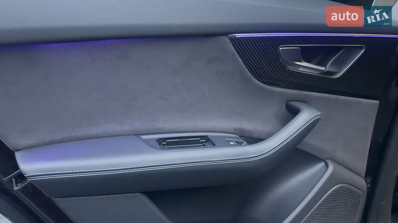 Внедорожник / Кроссовер Audi Q8 2018 в Киеве