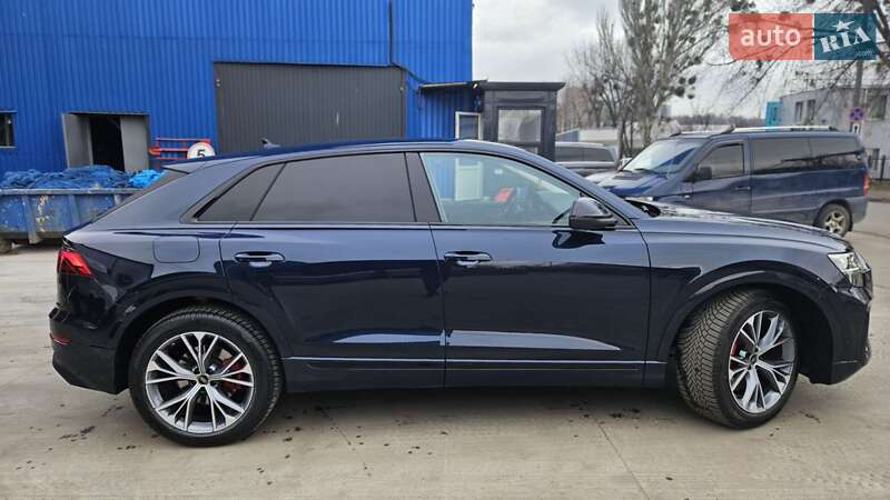 Позашляховик / Кросовер Audi Q8 2025 в Києві