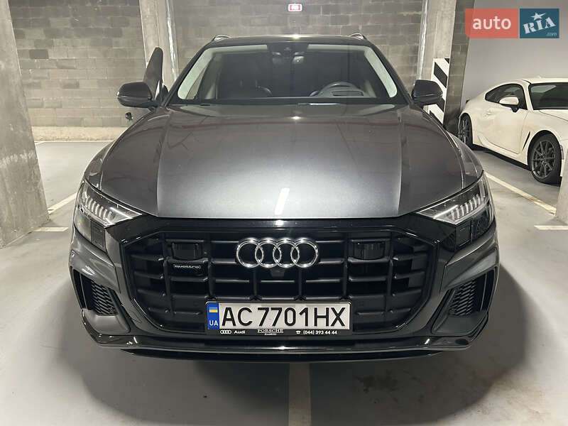 Внедорожник / Кроссовер Audi Q8 2019 в Киеве