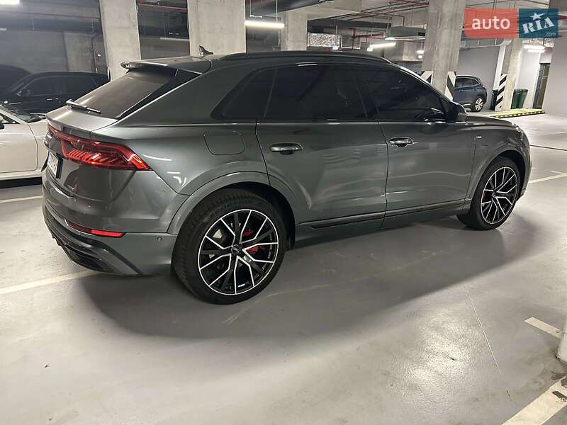 Внедорожник / Кроссовер Audi Q8 2019 в Киеве