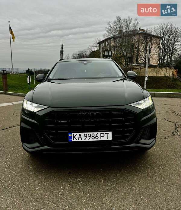 Внедорожник / Кроссовер Audi Q8 2022 в Киеве