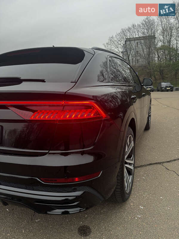 Внедорожник / Кроссовер Audi Q8 2022 в Киеве