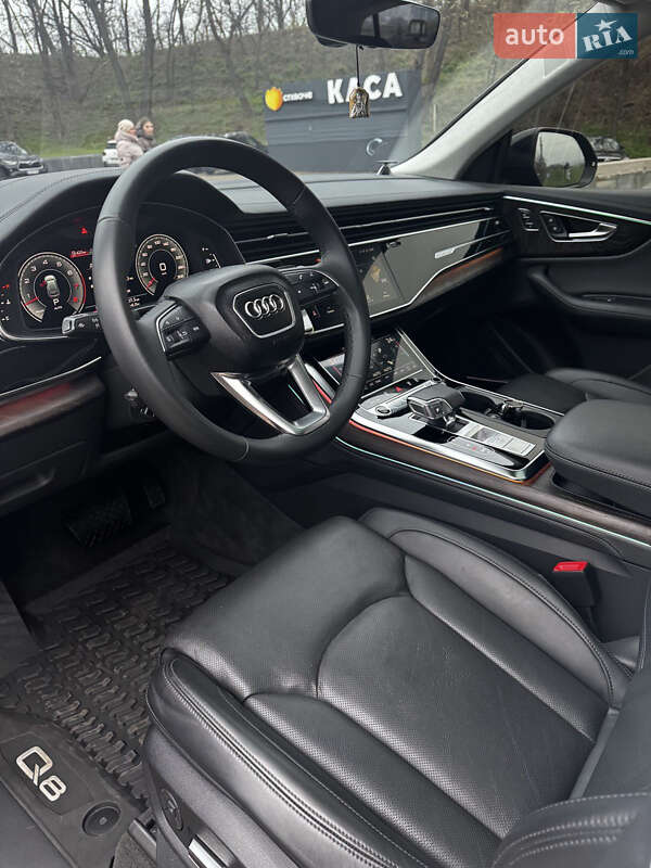 Внедорожник / Кроссовер Audi Q8 2022 в Киеве