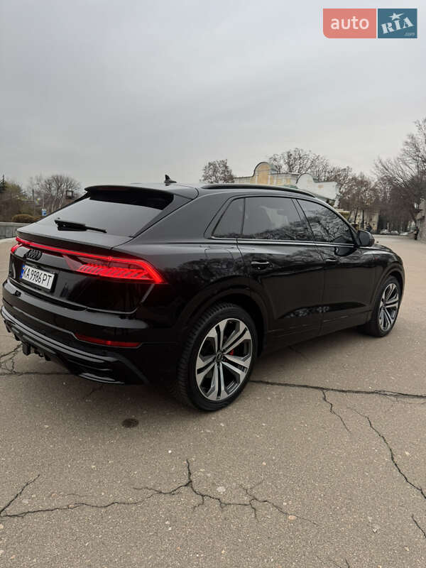 Позашляховик / Кросовер Audi Q8 2022 в Києві