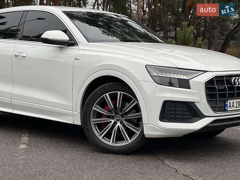 Внедорожник / Кроссовер Audi Q8 2020 в Киеве