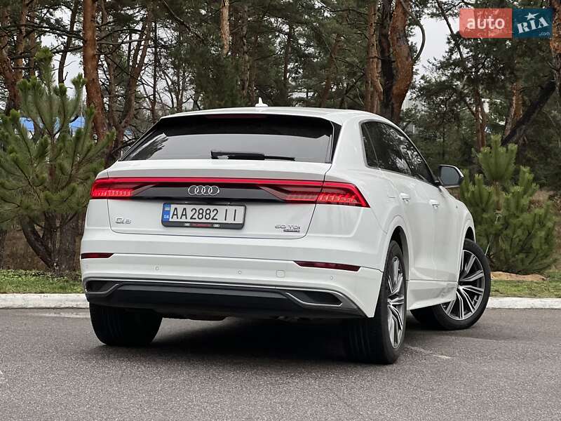 Внедорожник / Кроссовер Audi Q8 2020 в Киеве