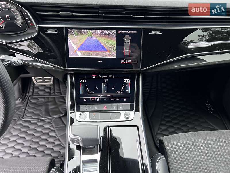 Внедорожник / Кроссовер Audi Q8 2020 в Киеве