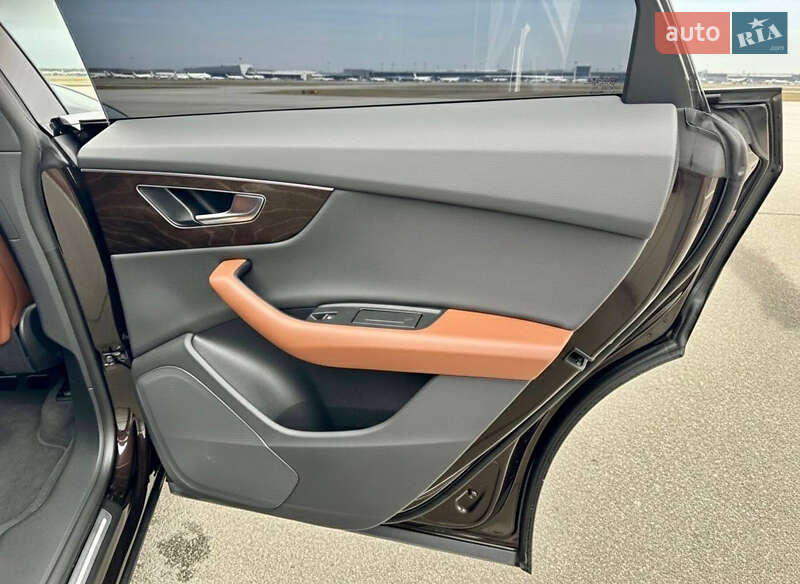 Внедорожник / Кроссовер Audi Q8 2021 в Киеве