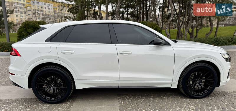 Позашляховик / Кросовер Audi Q8 2023 в Дніпрі