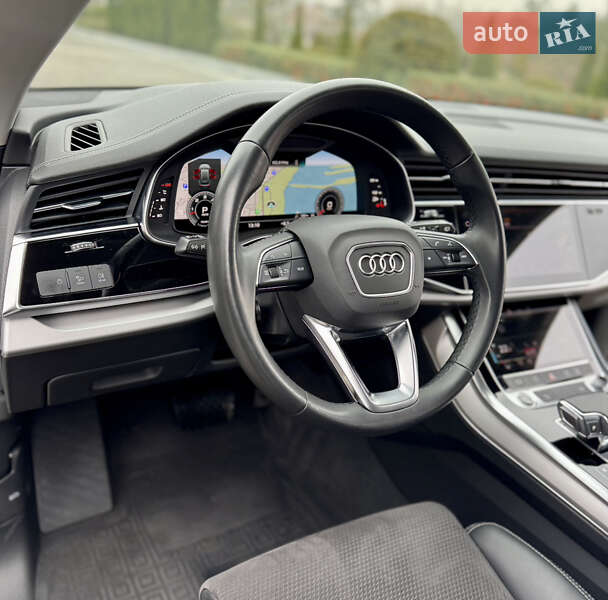 Позашляховик / Кросовер Audi Q8 2023 в Дніпрі