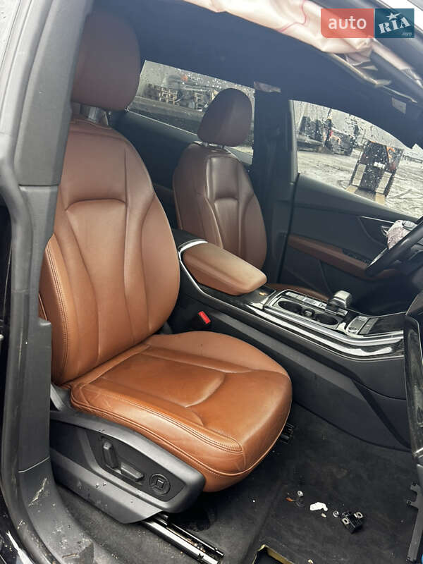 Внедорожник / Кроссовер Audi Q8 2019 в Стрые