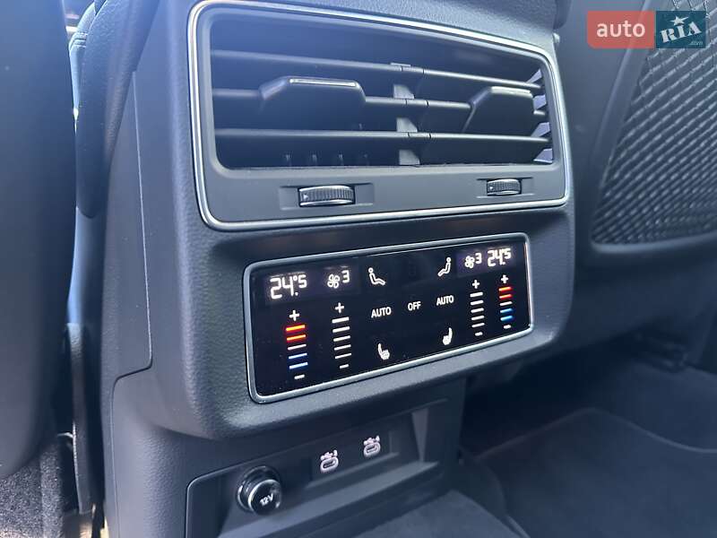 Внедорожник / Кроссовер Audi Q8 2020 в Львове фото 30 Внедорожник / Кроссовер Audi Q8 2020 в Львове