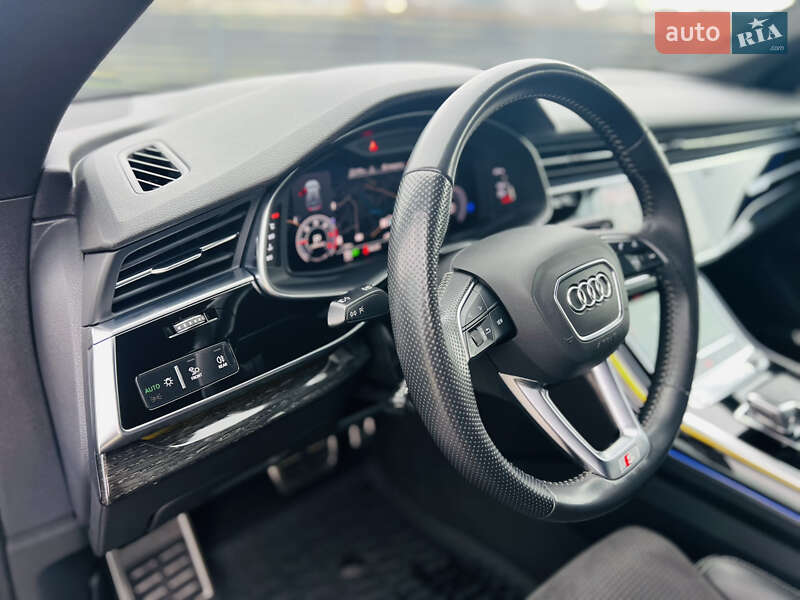 Внедорожник / Кроссовер Audi Q8 2020 в Мукачево