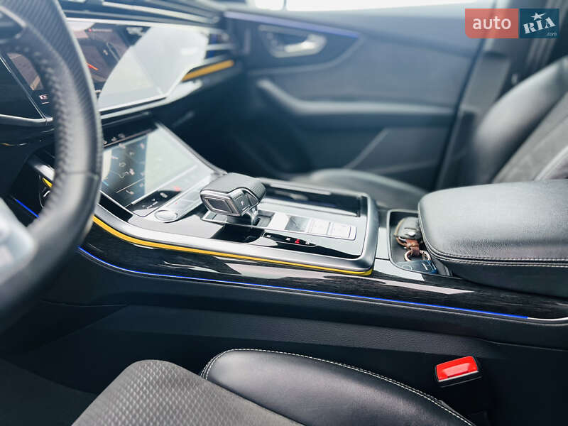 Внедорожник / Кроссовер Audi Q8 2020 в Мукачево