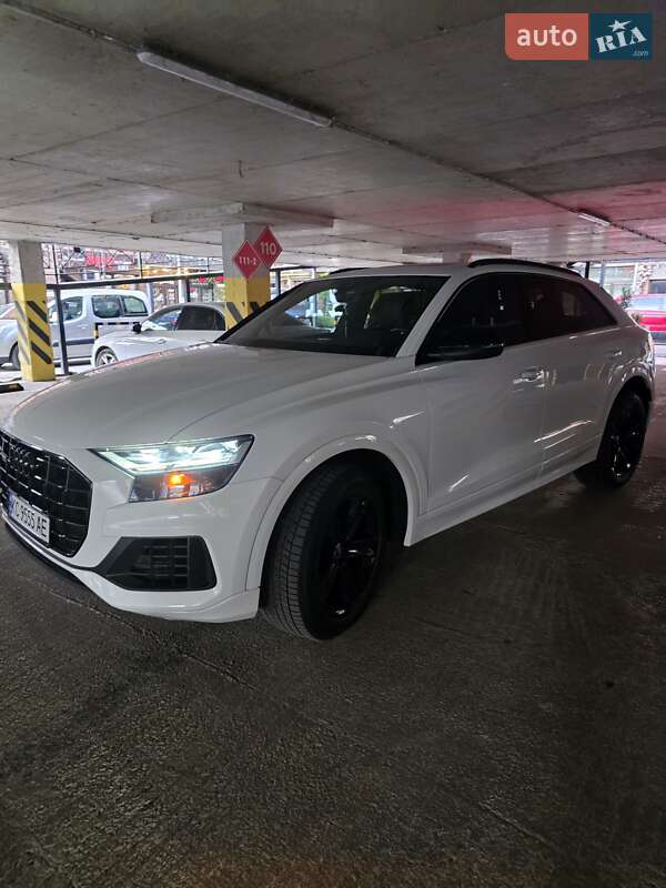 Внедорожник / Кроссовер Audi Q8 2018 в Луцке