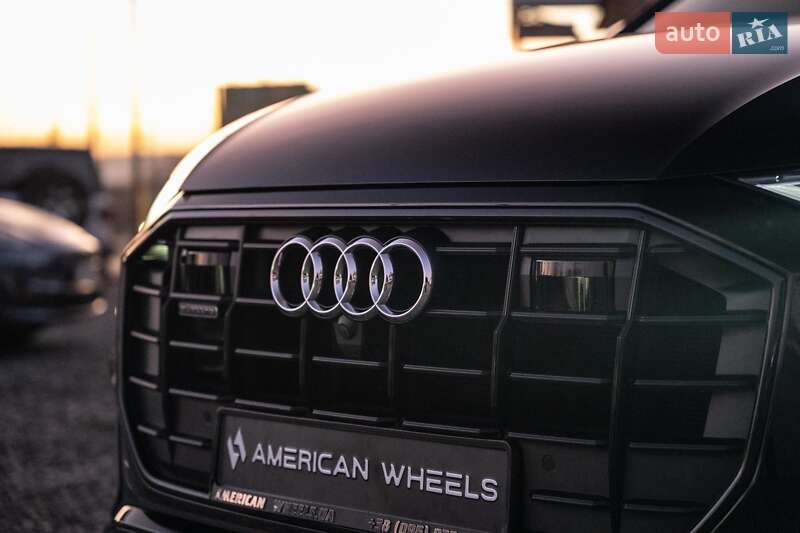 Позашляховик / Кросовер Audi Q8 2019 в Чернівцях