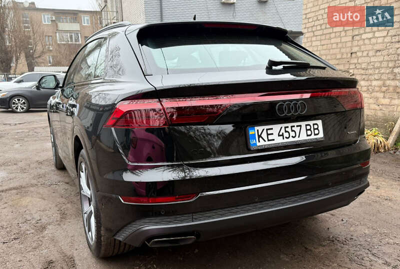 Внедорожник / Кроссовер Audi Q8 2025 в Кривом Роге