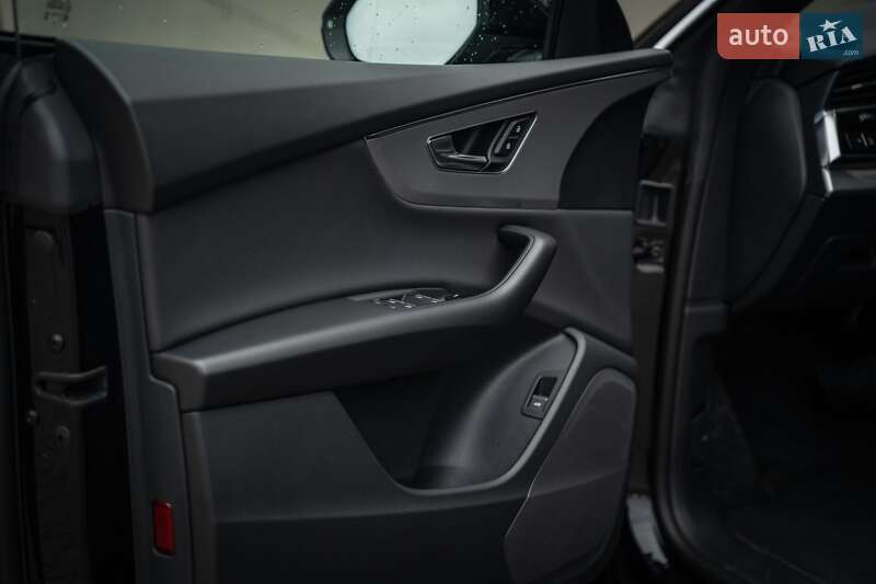 Позашляховик / Кросовер Audi Q8 2021 в Чернівцях фото 52 Позашляховик / Кросовер Audi Q8 2021 в Чернівцях