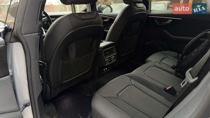 Внедорожник / Кроссовер Audi Q8 2020 в Полтаве