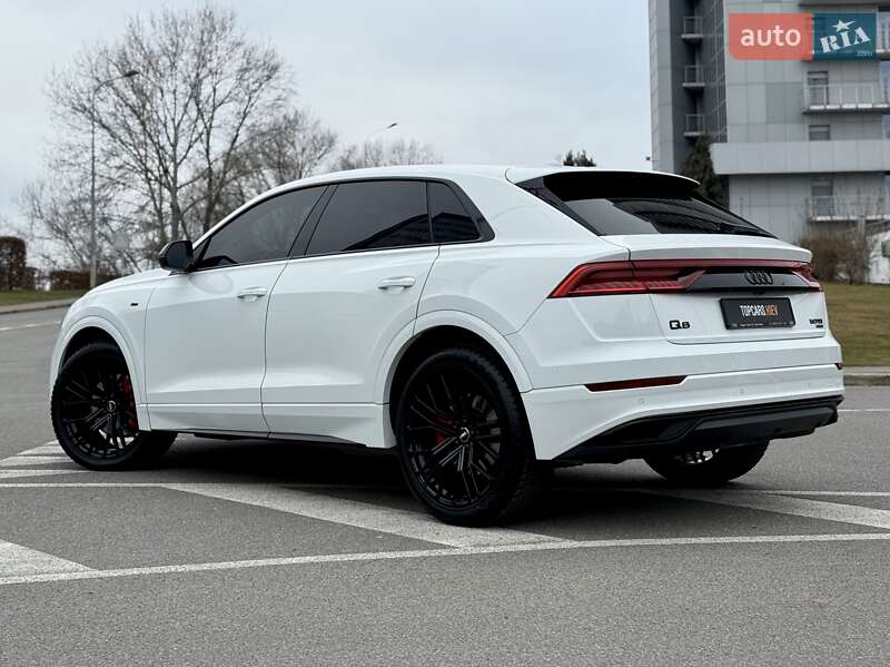 Позашляховик / Кросовер Audi Q8 2023 в Києві