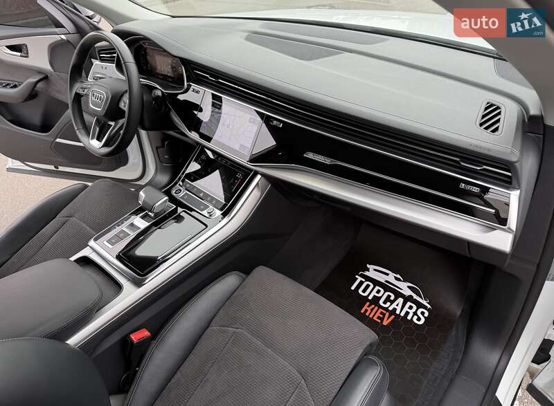 Позашляховик / Кросовер Audi Q8 2023 в Києві