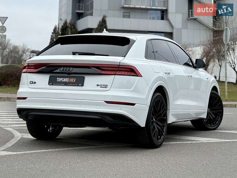 Позашляховик / Кросовер Audi Q8 2023 в Києві