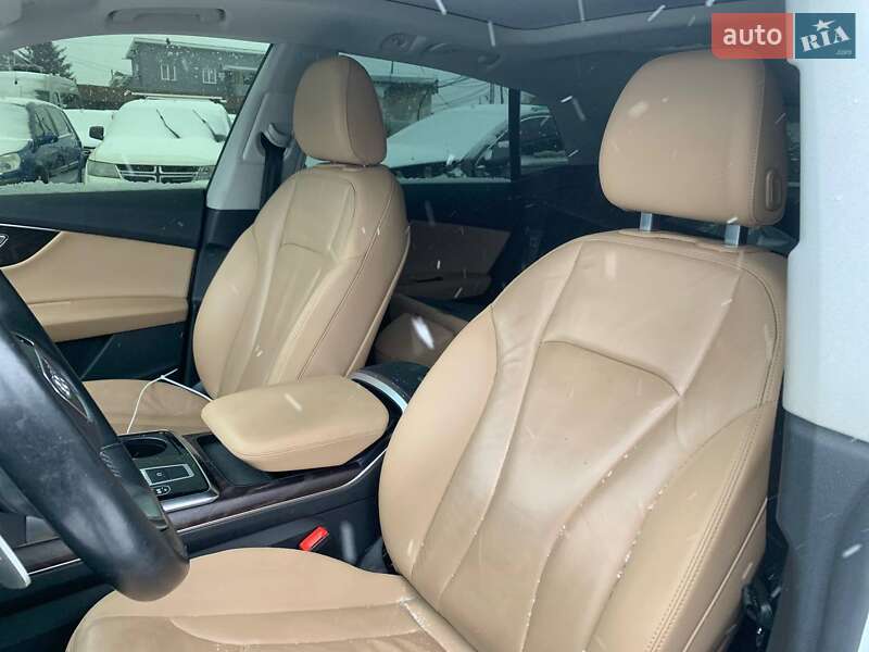 Внедорожник / Кроссовер Audi Q8 2019 в Стрые