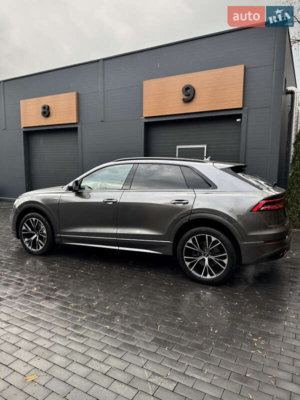 Внедорожник / Кроссовер Audi Q8 2018 в Киеве