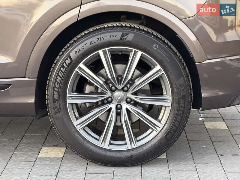 Позашляховик / Кросовер Audi Q8 2019 в Ужгороді фото 6 Позашляховик / Кросовер Audi Q8 2019 в Ужгороді
