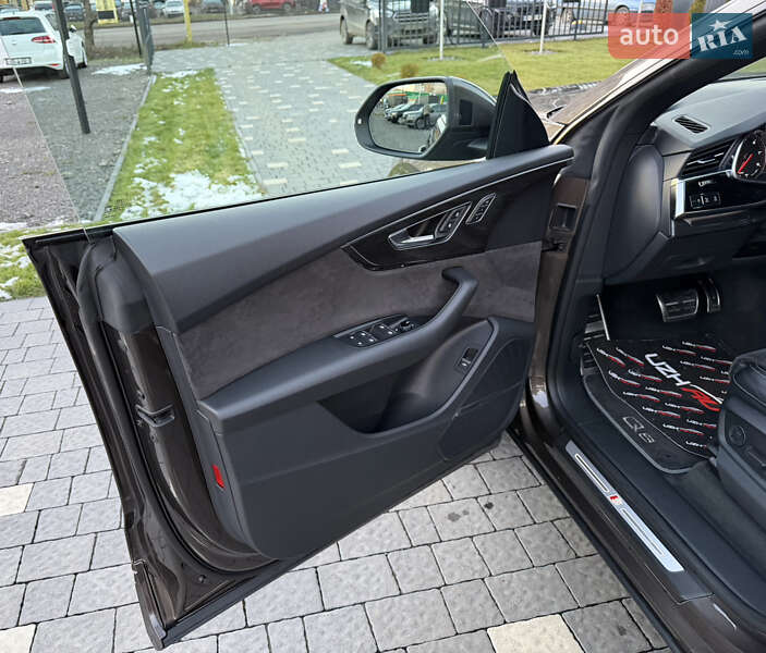 Позашляховик / Кросовер Audi Q8 2019 в Ужгороді фото 19 Позашляховик / Кросовер Audi Q8 2019 в Ужгороді