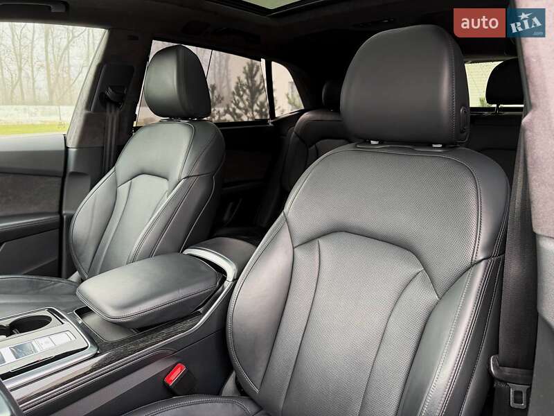 Внедорожник / Кроссовер Audi Q8 2019 в Луцке