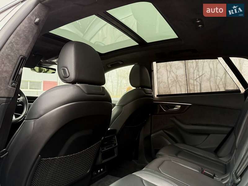 Внедорожник / Кроссовер Audi Q8 2019 в Луцке