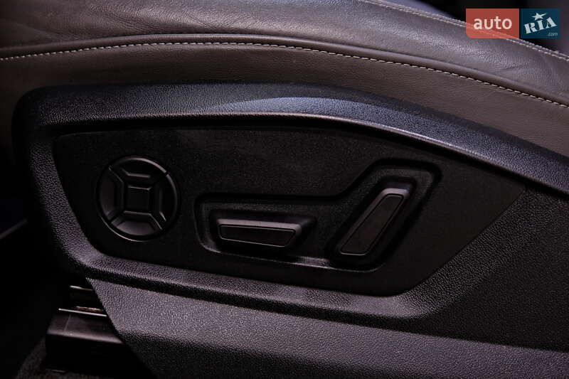 Позашляховик / Кросовер Audi Q8 2019 в Одесі фото 21 Позашляховик / Кросовер Audi Q8 2019 в Одесі