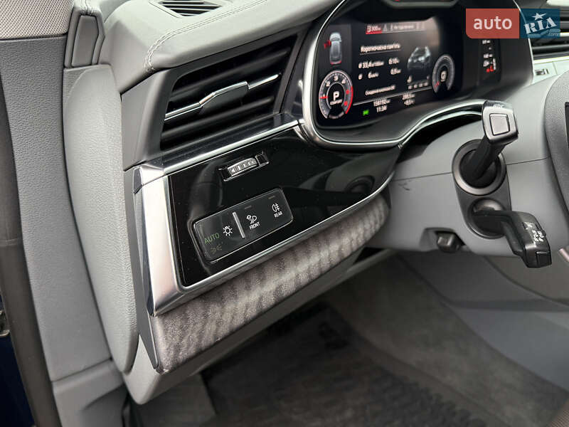 Позашляховик / Кросовер Audi Q8 2019 в Києві фото 27 Позашляховик / Кросовер Audi Q8 2019 в Києві